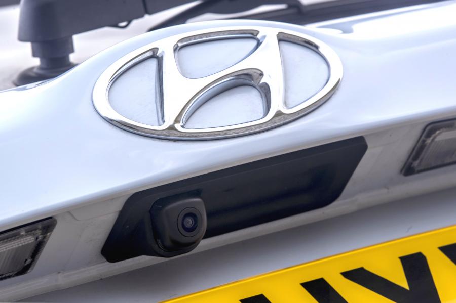 Логотип Hyundai i20 Play (IB) 2019 года  (UK) (фото 11 из 42)